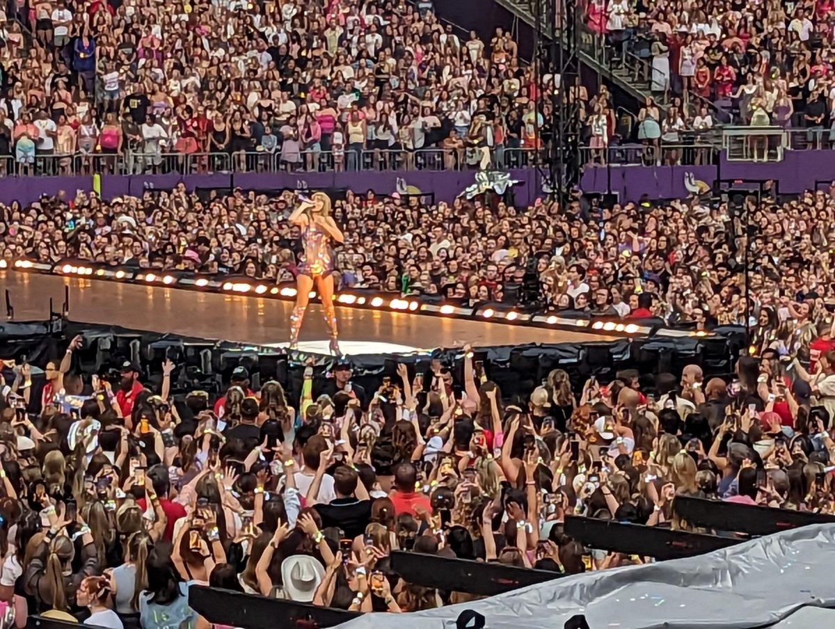 Taylor+Swift+-+Eras+Tour+-+Minneapolis+%28by+Michael+Hicks+-+licensed+under+CC+BY+2.0%29