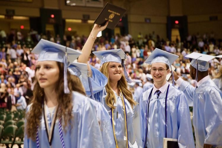 HHS+graduating+class+of+2018+%28SoMD+News%29