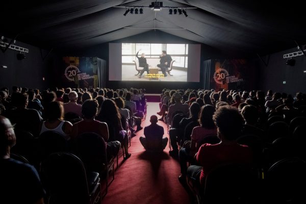 Screening of the film The Destruction of Bernadet at the 20th Tiradentes Film Festival. Photo: Jackson Romanelli/Universo Produção